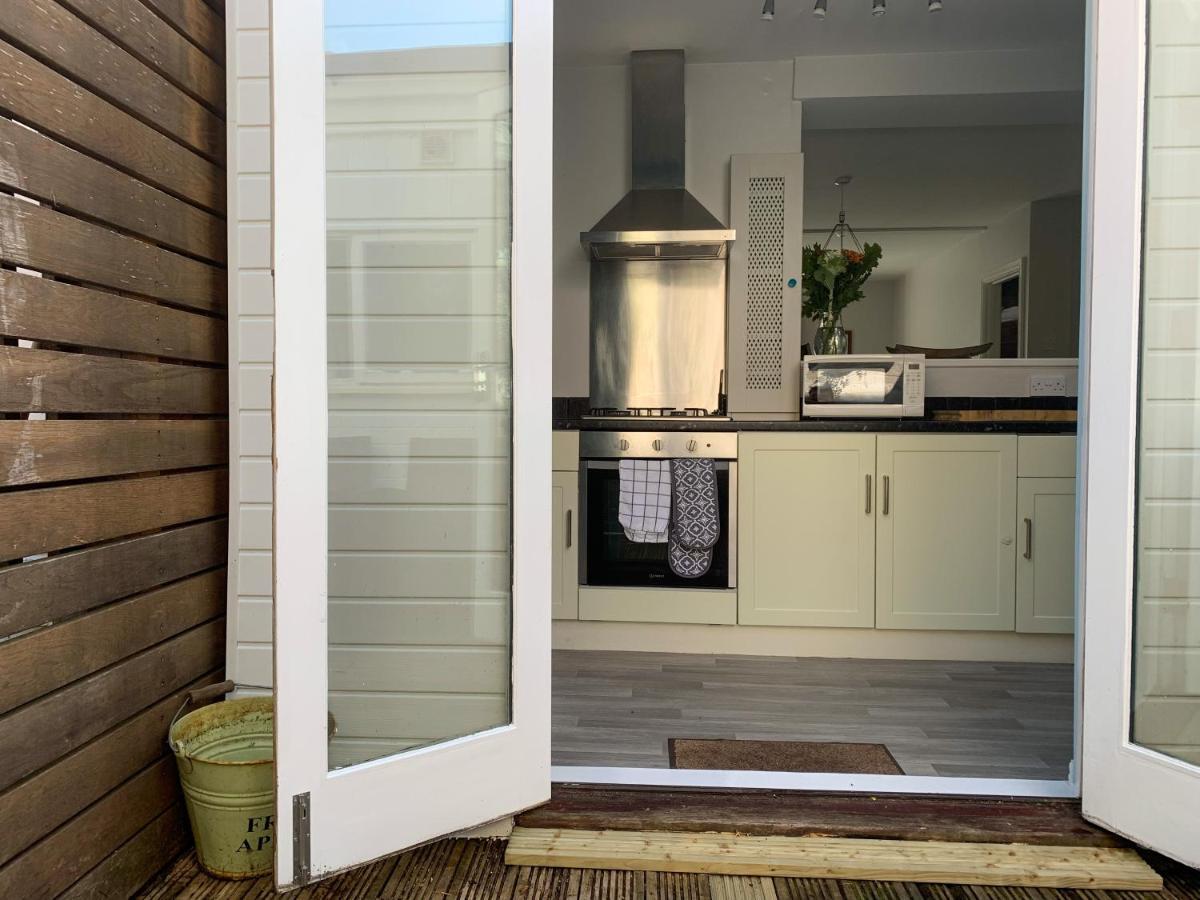 Stay In The Heart Of York At The Hampden - Free Parking - York Holiday Home Exterior foto
