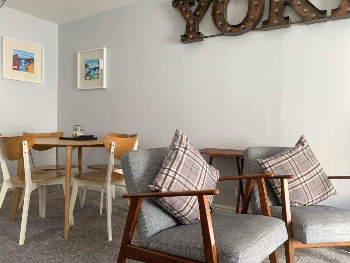Stay In The Heart Of York At The Hampden - Free Parking - York Holiday Home Exterior foto