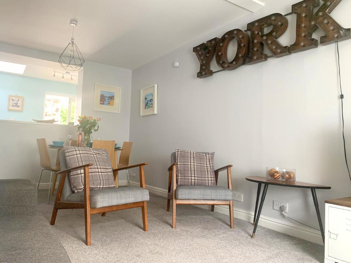 Stay In The Heart Of York At The Hampden - Free Parking - York Holiday Home Exterior foto
